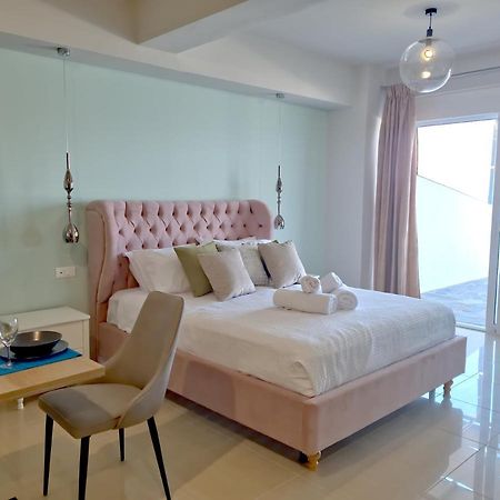 Epipleon Luxury Suites -106- Δωμάτιο 40Τμ Με Βεράντα 45Τμ Μπροστά Στην Θάλασσα 纳弗帕克托斯 外观 照片