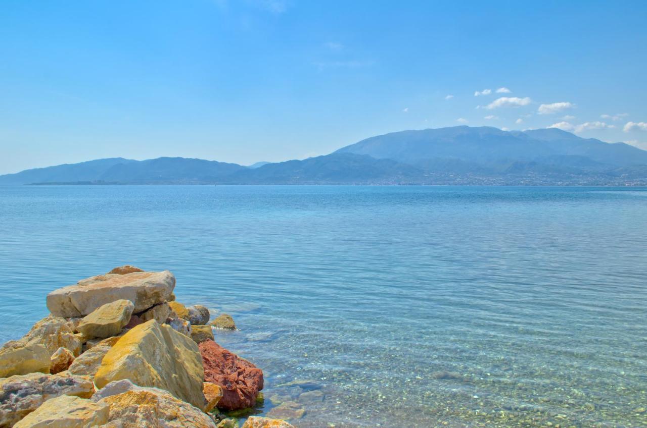 Epipleon Luxury Suites -106- Δωμάτιο 40Τμ Με Βεράντα 45Τμ Μπροστά Στην Θάλασσα 纳弗帕克托斯 外观 照片