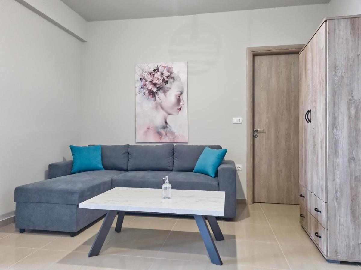Epipleon Luxury Suites -106- Δωμάτιο 40Τμ Με Βεράντα 45Τμ Μπροστά Στην Θάλασσα 纳弗帕克托斯 外观 照片