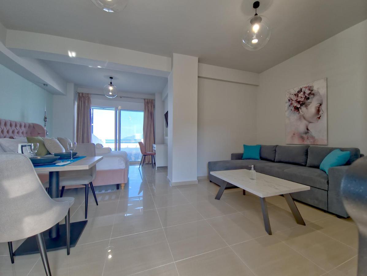 Epipleon Luxury Suites -106- Δωμάτιο 40Τμ Με Βεράντα 45Τμ Μπροστά Στην Θάλασσα 纳弗帕克托斯 外观 照片