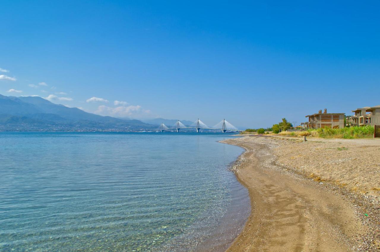 Epipleon Luxury Suites -106- Δωμάτιο 40Τμ Με Βεράντα 45Τμ Μπροστά Στην Θάλασσα 纳弗帕克托斯 外观 照片